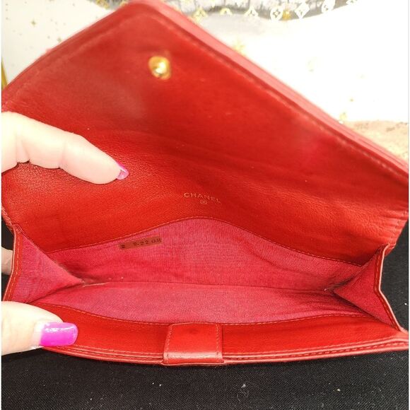 Authentic Chanel Lambskin Diamond Stitched Envelope Matlesse Wallet Red - Picture 14 of 16